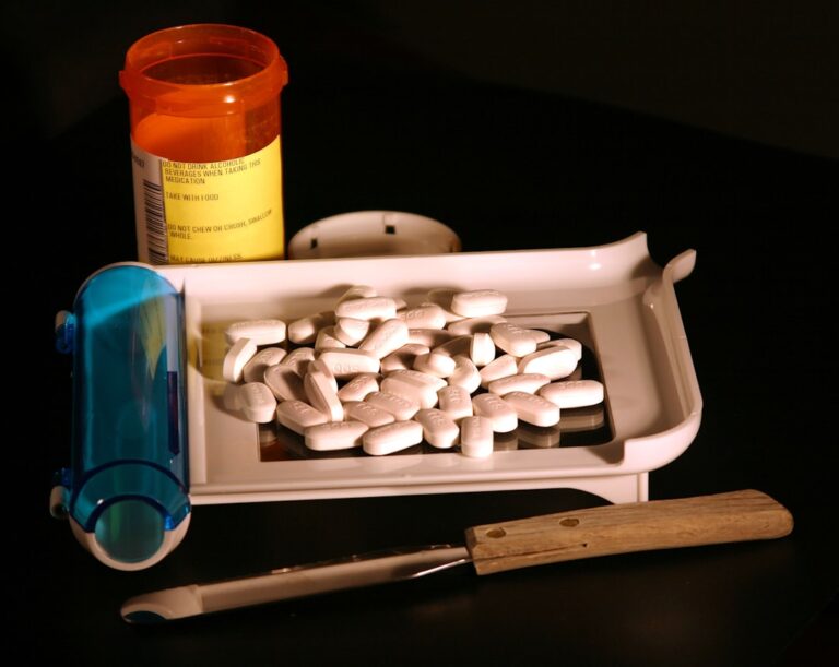 薬事審議会医薬品第二部会開催：新薬承認審査と医療職キャリアへの影響